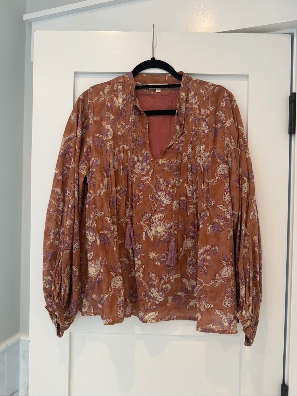 Pleated Floral V-Neck Blouse in Dusty Rose - Picture 4 of 5
